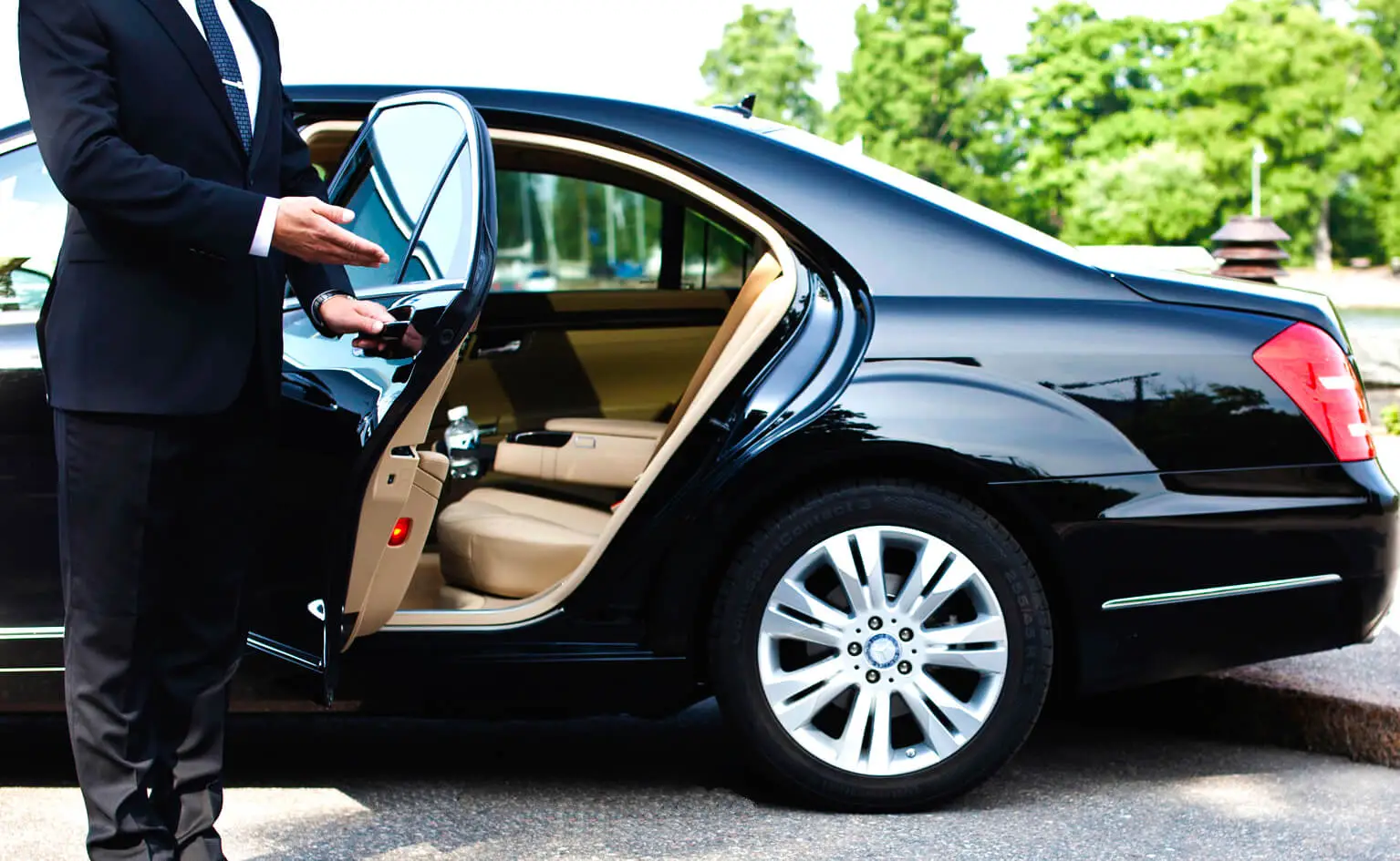 Benefits of Valet Parking Services for Events and Businesses